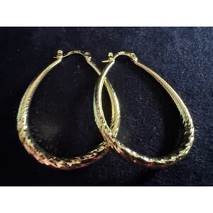 New 1.5" Gold Tone Hoop Earrings Textured Diamond Cut Classic Lightweight E93